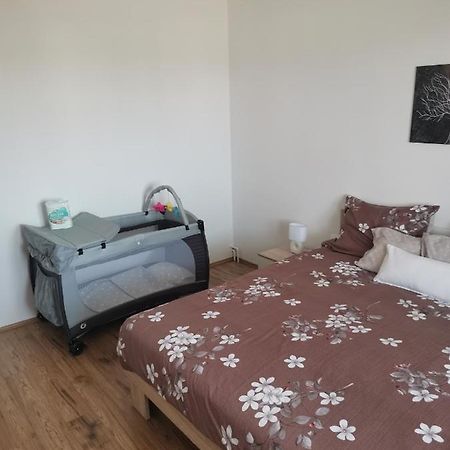 Apartman Varea Ližnjan Exteriör bild