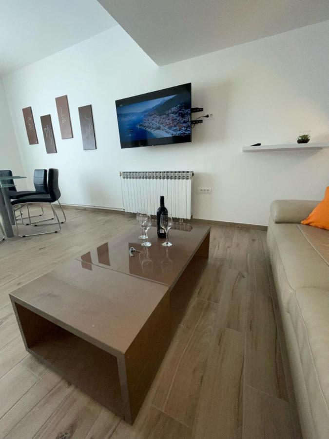 Apartman Varea Ližnjan Exteriör bild