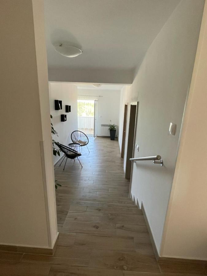 Apartman Varea Ližnjan Exteriör bild