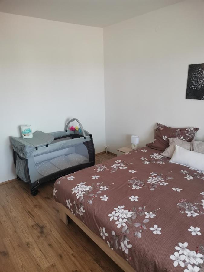 Apartman Varea Ližnjan Exteriör bild