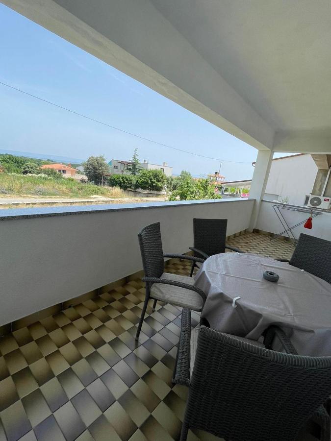 Apartman Varea Ližnjan Exteriör bild